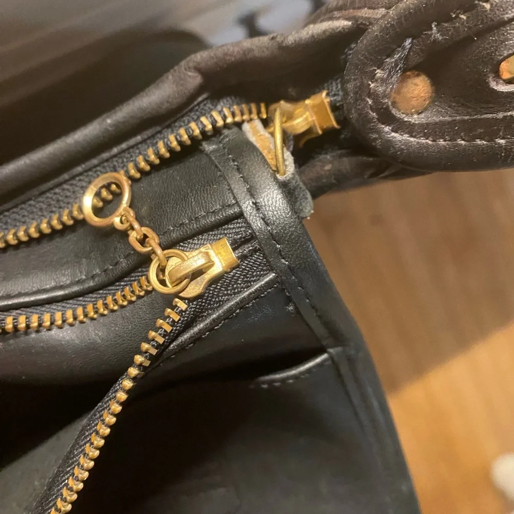 Vintage Coach Legacy 9966 Black Leather Crossbody Shoulder Bag made in USA
